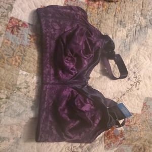 Bali cool comfort wireless bra, size 34DD